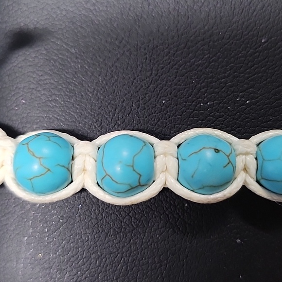 Howlite Turtle Bracelet - Picture 4 of 4